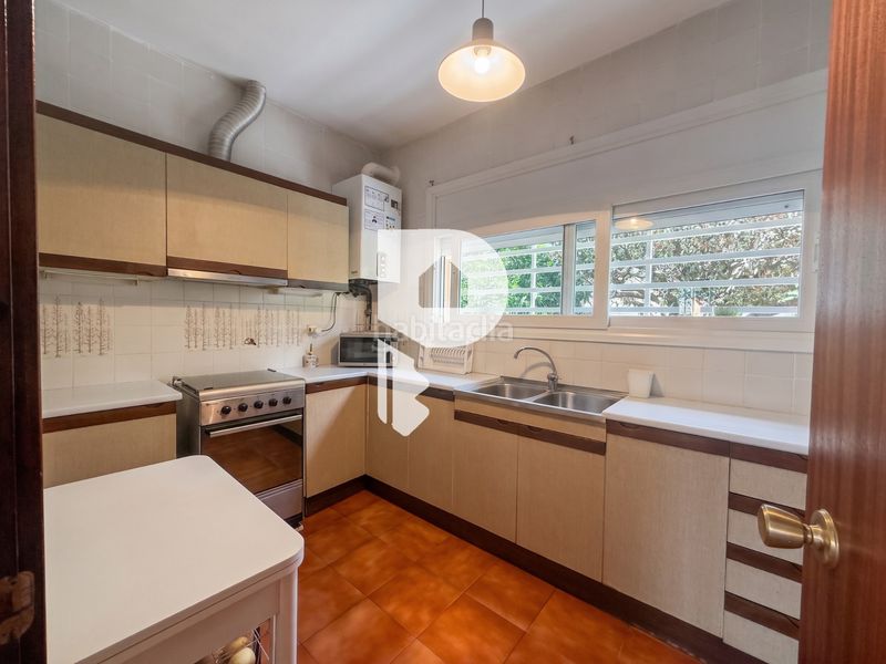 Foto 4037b16e-0274-4b2c-85ab-1aa8ae9096a4. Casa  en una sola planta con terreno plano en Cervelló