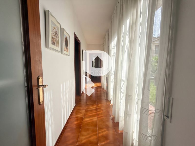 Foto 4d4a9ac3-b0cf-458b-8150-8c1ece681799. Casa  en una sola planta con terreno plano en Cervelló