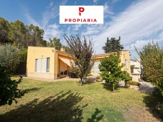 Casa en Cervelló. Casa en una sola planta con terreno plano