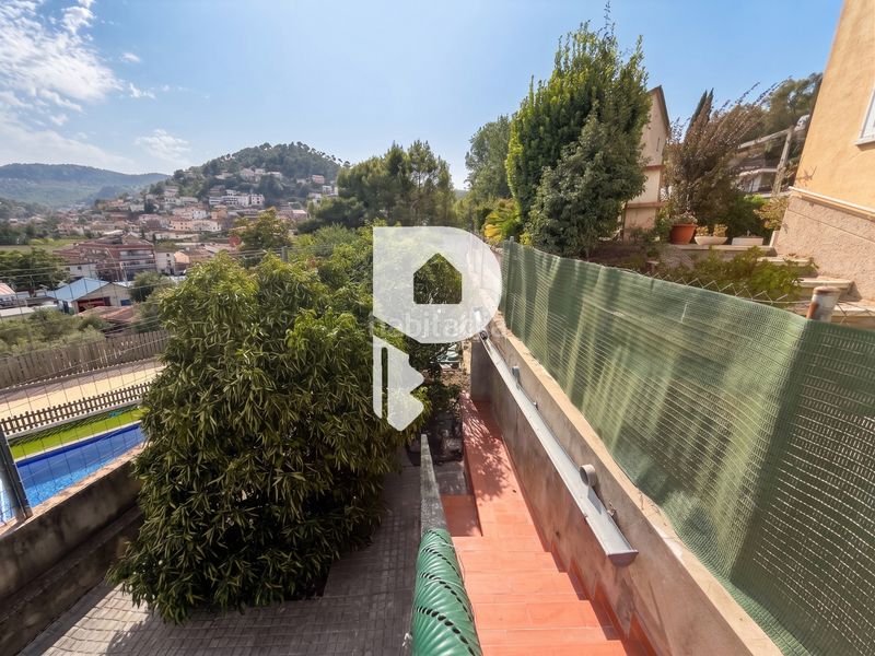 Foto cd6fff12-5da5-4318-9078-cea7e41b9183. Casa  en una sola planta con terreno plano en Cervelló