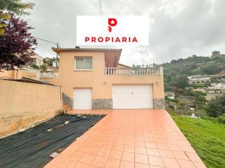 Maison à Torrelles de llobregat 81. Gran casa a cuatro vientos