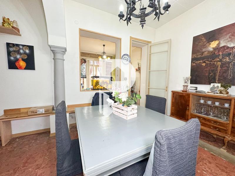 Foto 85e356aa-a80f-42ac-ab55-1e0bb50a457b. Casa in barcelona 13 in Centre Rubí