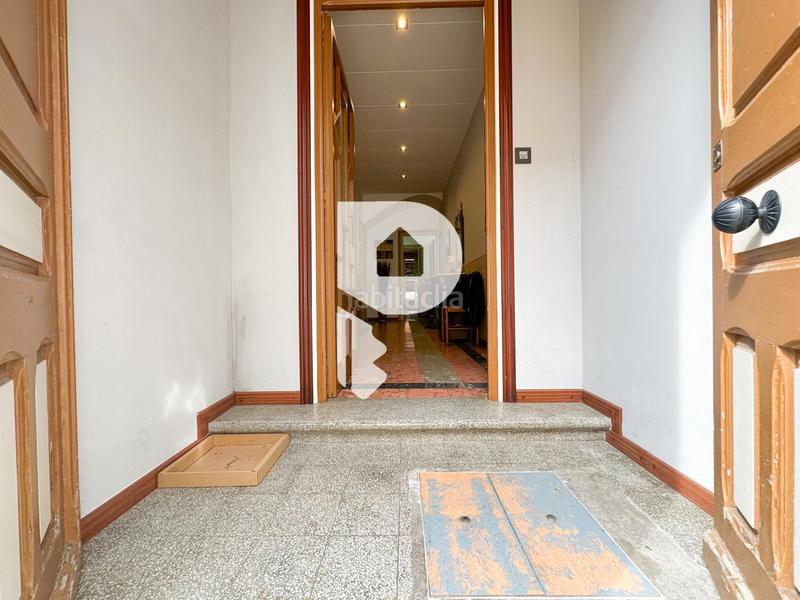 Foto 89b69fab-b64f-4044-b01f-6dd1dfa25b32. Casa in barcelona 13 in Centre Rubí