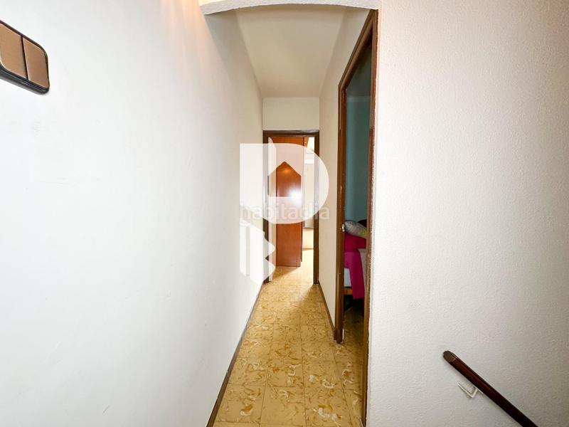 Foto bac335ba-2072-4010-83a1-7186a93b6fa4. Casa in barcelona 13 in Centre Rubí