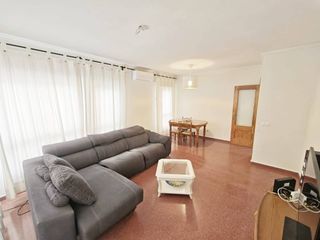 Rent Flat  Calle lucas jiménez. Piso en venta en santiago el mayor30010