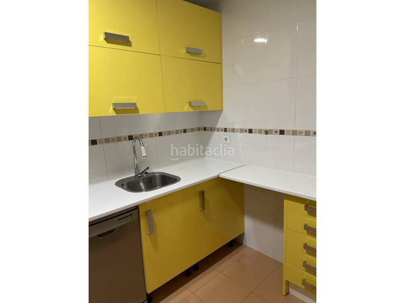 Foto 4579f5fa-3478-4f54-9363-e00abdfb31df. Piso apartamento en rondo sur en Carretera de Sevilla - Los Montitos Badajoz