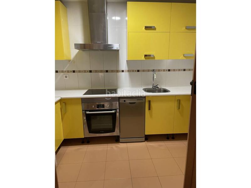 Foto a1fe0fab-d93e-4f84-b10e-04d5c0f42cb6. Piso apartamento en rondo sur en Carretera de Sevilla - Los Montitos Badajoz