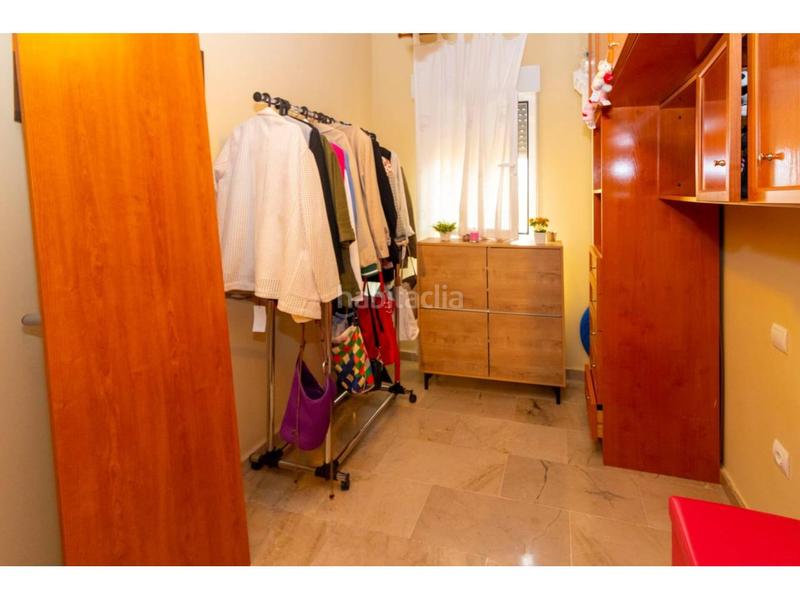 Foto d95a0d65-19f9-4f46-99ad-d402458595ac. Piccolo appartamento con riscaldamento parcheggio piscina in Badajoz