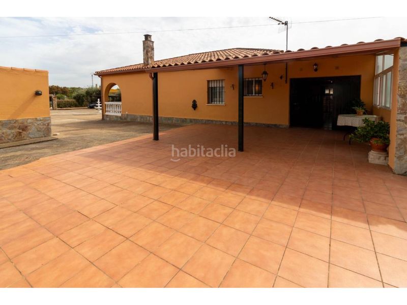 Foto cb9163c9-b254-46d8-96ba-23943fe24989. Finca rústica a Dehesilla de Calamón - Campomanes Badajoz