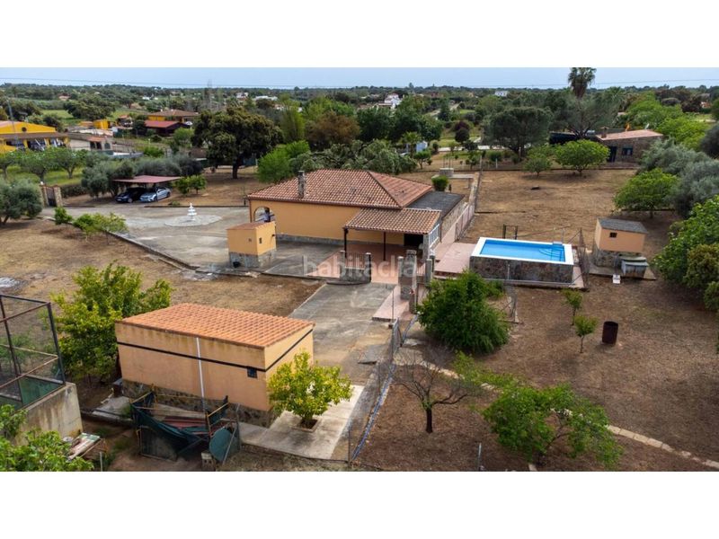 Foto e6b8b64c-7845-40cb-880a-4e79fa892246. Finca rústica a Dehesilla de Calamón - Campomanes Badajoz