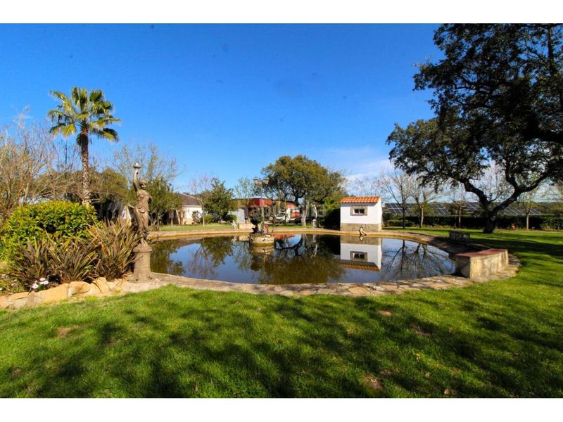 Foto f49d1597-5c3c-4449-a2b6-4c4c743d41e0. Terreny residencial a Carretera de Sevilla - Los Montitos Badajoz