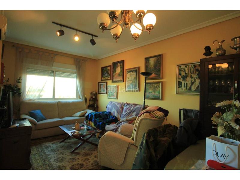 Foto adc4a440-f766-48fe-a15e-81d9ac0a7454. Piso estupendo piso en zona de valdepasilla en Valdepasillas - La Paz - Huerta Rosales Badajoz