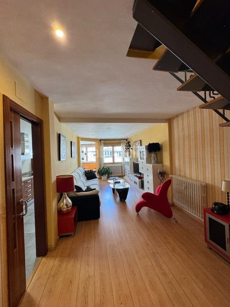 Foto bb60451d-912a-4c22-939b-068a5881327d. Dúplex en calle fray luis de León 6 duplex ático en León