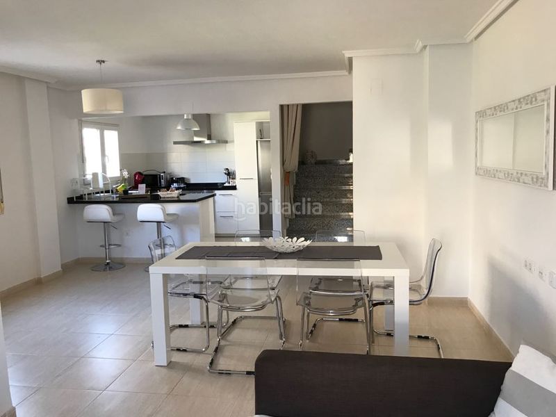 Foto ef9b8656-97ca-4a86-9830-3dd7c725a284. Casa adossada amb calefacció aparcament piscina a Rojales