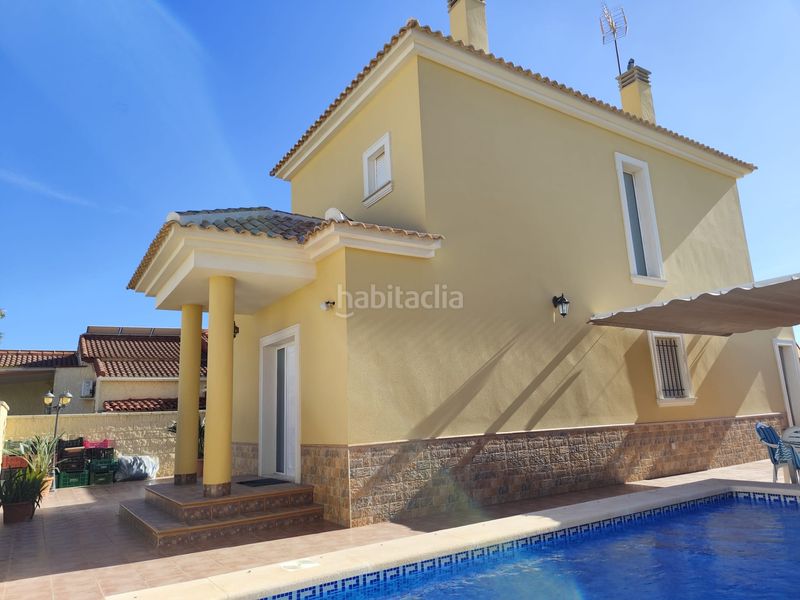 Foto fc63727e-8d97-4770-bad2-4d8a35ea3636. Xalet amb xemeneia calefacció aparcament piscina a San Fulgencio