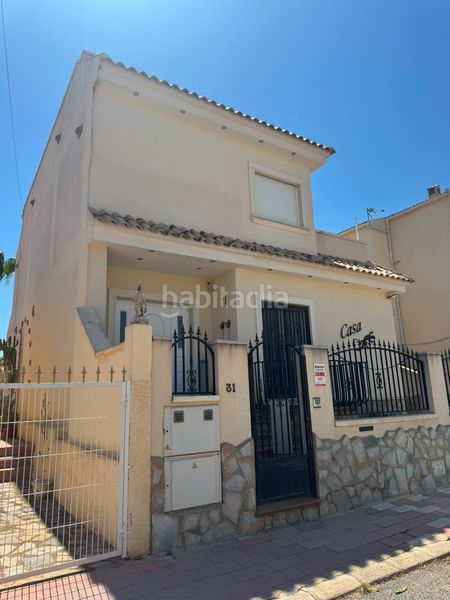 Foto e3eed011-6703-44ca-ad00-4137f725ea72. Xalet amb xemeneia aparcament piscina a San Fulgencio