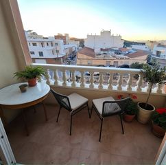 Etagenwohnung in Las Viñas. Se vende apartamento en guardamar del segura, a un paso del mar