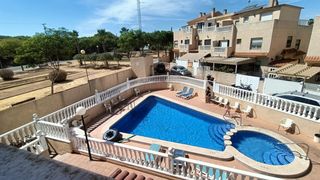 Casa adossada a El Edén. Bonito chalet adosado en guardamar del segura