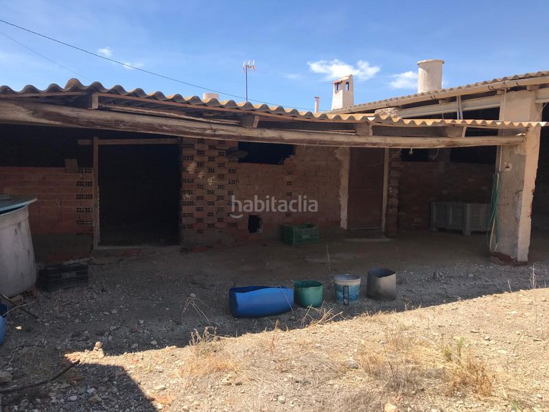 Foto a1f42063-8f14-4196-9520-c94326a14361. Masia amb xemeneia calefacció aparcament a San Fulgencio
