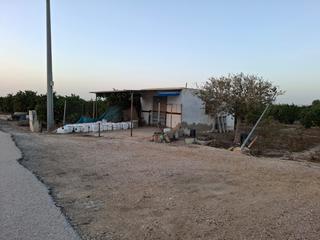 Finca rstica en Puerto Deportivo. Terreno en venta en la huerta de guardamar