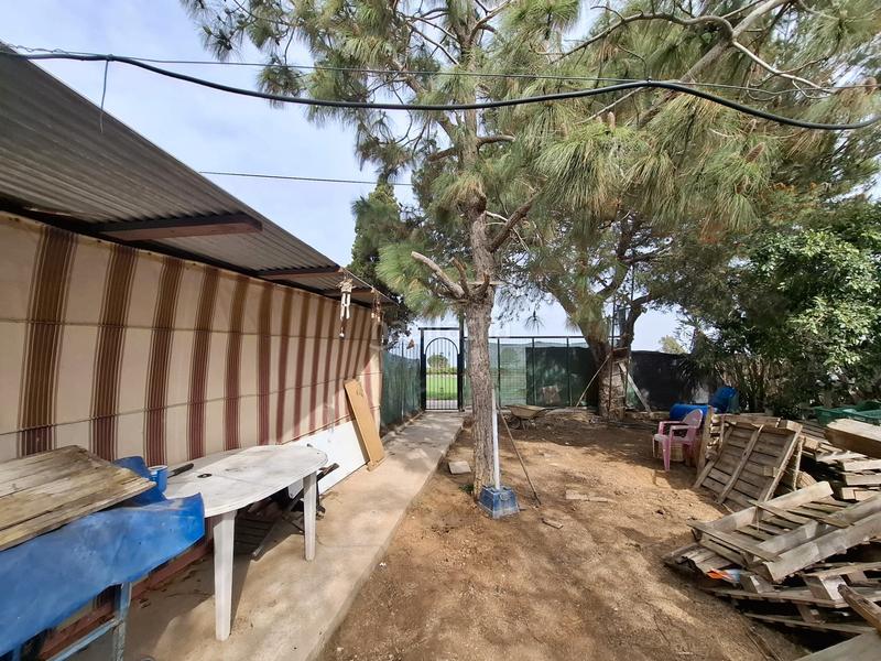 Foto 455a1632-68b4-456a-a4a9-54369876b242. Masia amb xemeneia aparcament a El Edén Guardamar del Segura