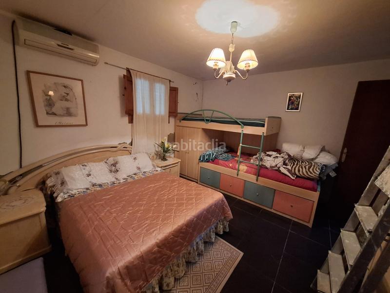 Foto 5911016a-2cd0-4c30-bd4e-d6b1cbb23aa3. Masia amb xemeneia aparcament a El Edén Guardamar del Segura