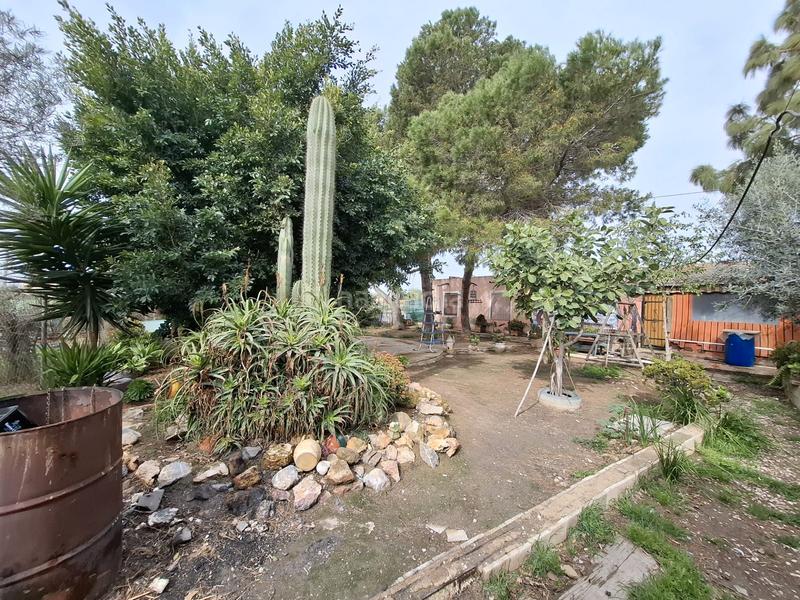 Foto 8bf79372-151c-4292-80c5-469bbb141d87. Masia amb xemeneia aparcament a El Edén Guardamar del Segura