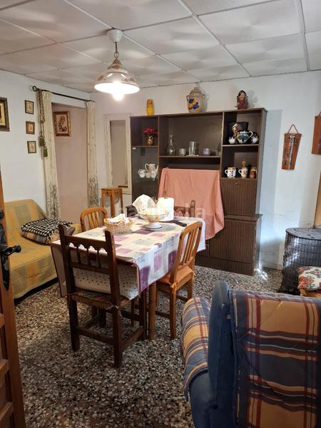 Foto d1752bac-0ced-441e-9574-5f9da81a01f6. Masia amb xemeneia aparcament a El Edén Guardamar del Segura