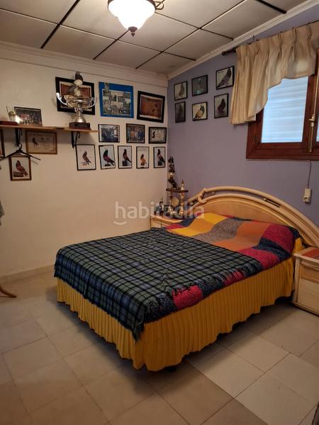 Foto e5c7519c-67ac-4180-aa69-60c17b972278. Masia amb xemeneia aparcament a El Edén Guardamar del Segura