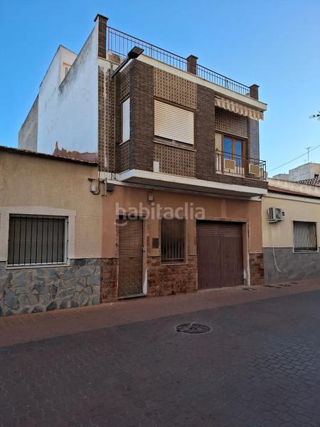Foto 28a1123b-902e-4ad7-805f-1ae23ab1de7a. Casa adossada amb xemeneia aparcament a Dolores