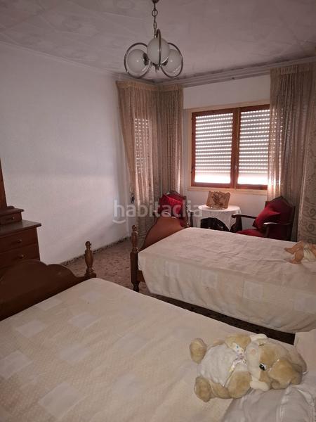 Foto b3084f7e-5c0e-4f07-8b49-453190a81408. Casa adossada amb xemeneia aparcament a Dolores