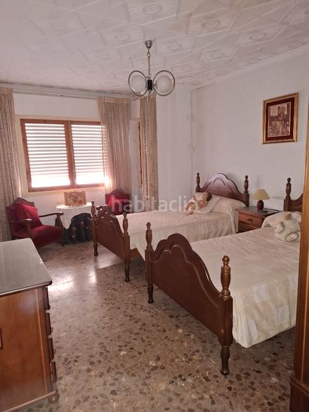 Foto bee0db7f-f9fe-404e-9569-75b8c87d6603. Casa adossada amb xemeneia aparcament a Dolores