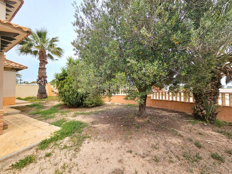 Foto 426b1692-9754-4420-afcf-5b793452d658. Chalet en La Marina Elche / Elx
