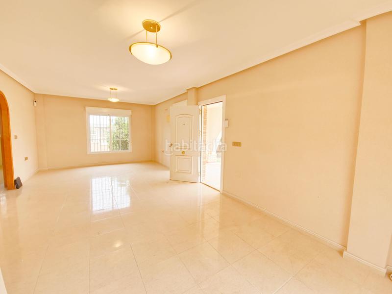 Foto 5866302b-2bd2-4a71-b280-ee0365c110b8. Chalet en La Marina Elche / Elx