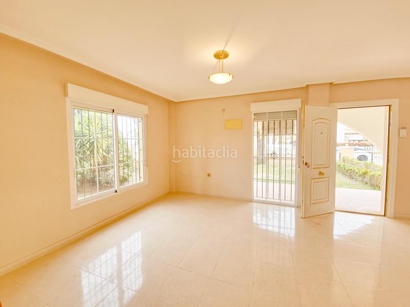 Foto 7026f139-4125-4b65-b3f3-be6cf82007aa. Chalet en La Marina Elche / Elx