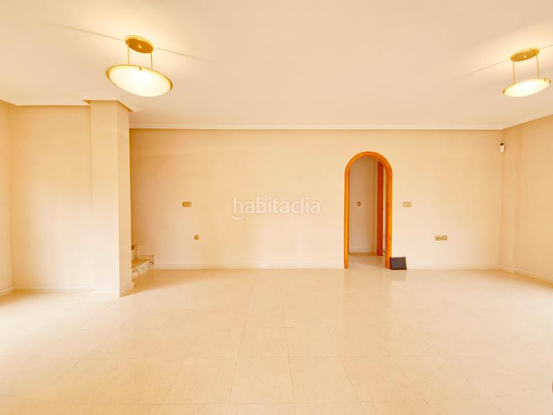 Foto a9cba3fb-87c9-494b-b18f-a79792e0e1ad. Chalet en La Marina Elche / Elx
