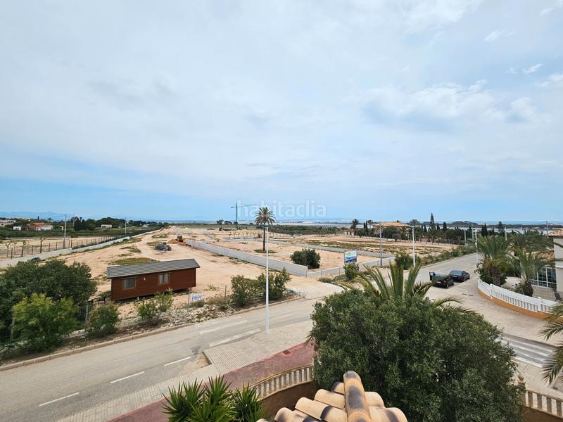 Foto f0e11cbb-4311-4c7b-bd3f-0b3f298ffbf9. Chalet en La Marina Elche / Elx