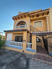 Casa adossada  Calle del parque mio. Magnfica vivienda con dos plantas independientes en la urbaniza