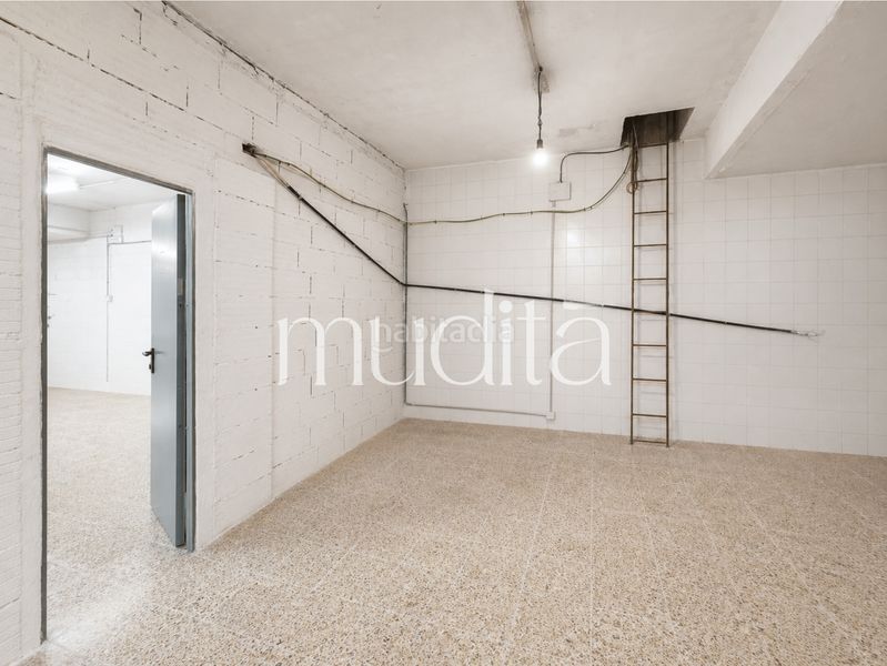 Foto 0b594219-b2a2-48d9-a385-532af9f0c2a9. Local comercial a Calella
