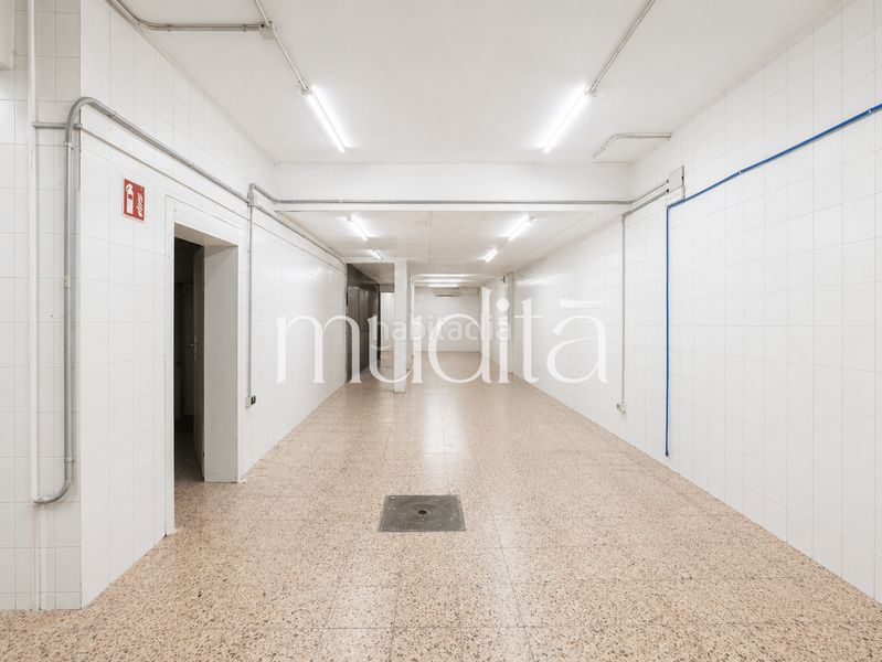 Foto 192146b3-9ce8-41da-86a4-5f436c50ebc9. Local comercial a Calella