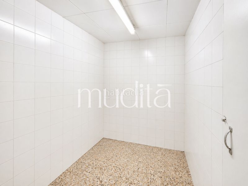 Foto a43175d4-7442-4998-ad40-295b2de7d6b6. Local comercial a Calella