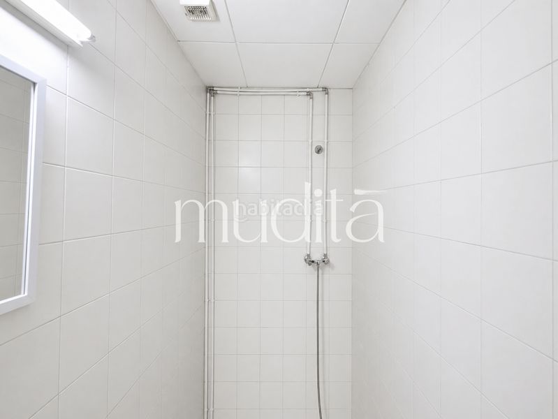 Foto cd8f619f-915d-4795-b57e-aa7417d81af9. Local comercial a Calella