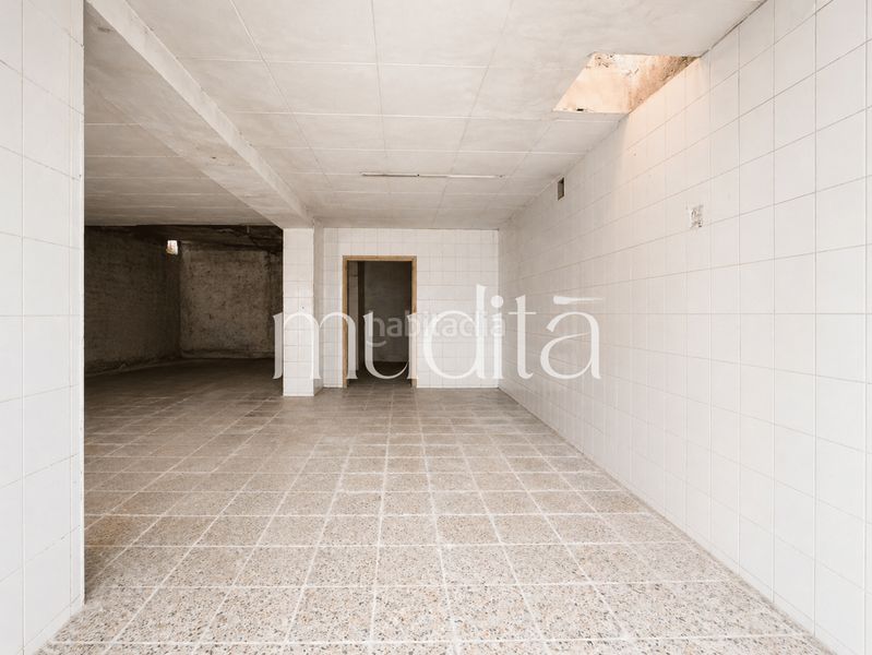 Foto df8f2556-4704-4a33-900a-bcfe3e31ea96. Local comercial a Calella