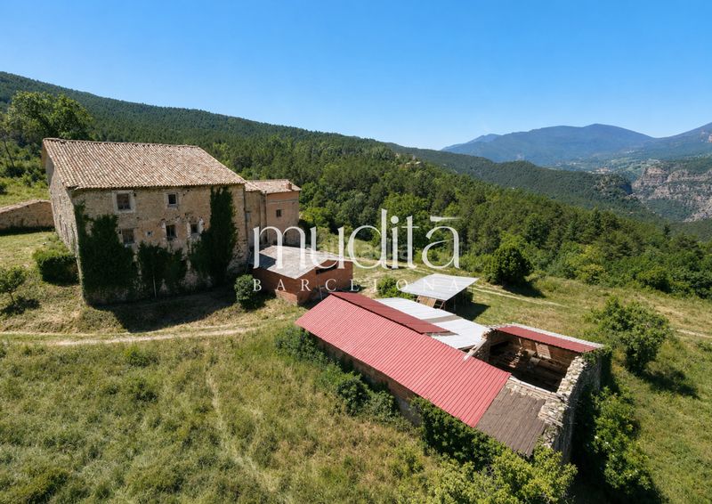 Foto 2c81b5ea-1df4-49b3-907b-2d83523936e0. Masia amb calefacció aparcament a Guardiola de Berguedà