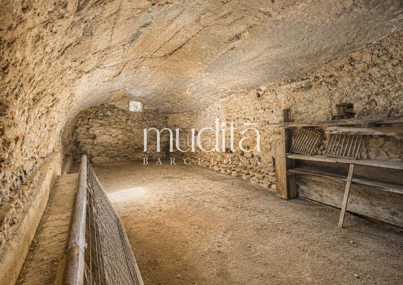 Foto 4a49ff4c-9c17-47ce-a5db-7c5251ca466f. Masia amb calefacció aparcament a Guardiola de Berguedà