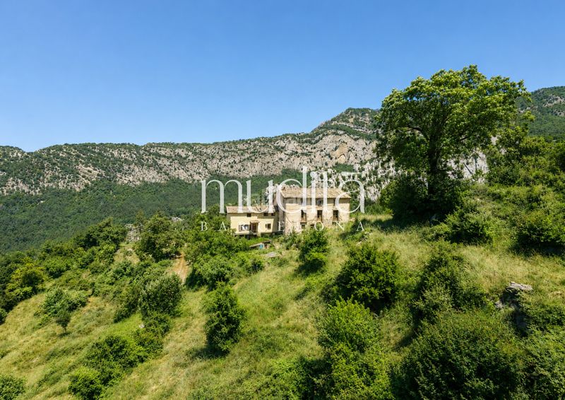 Foto e681b1b0-9990-46c3-b69a-ff2d092bbda5. Masia amb calefacció aparcament a Guardiola de Berguedà