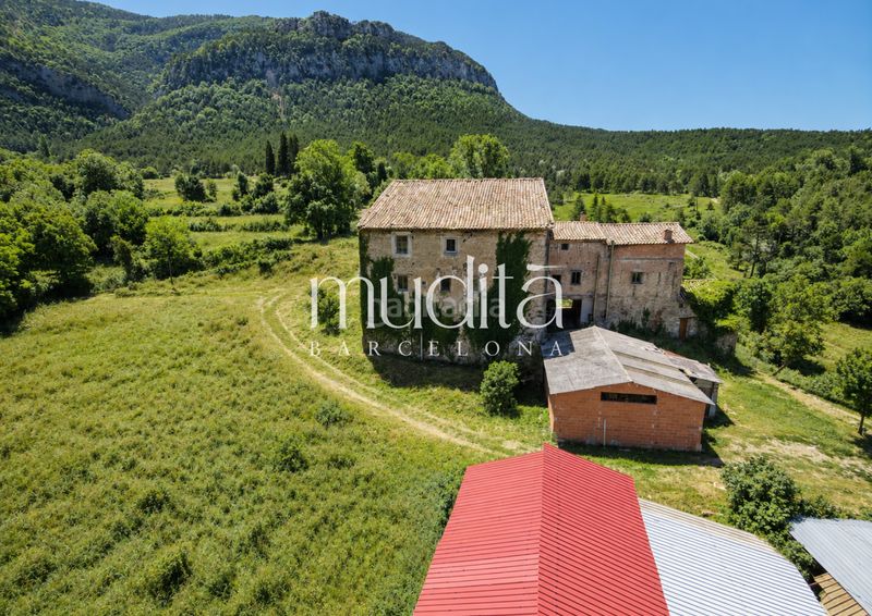 Foto f8e8540d-d11d-4d36-bcfa-44244a980d6e. Masia amb calefacció aparcament a Guardiola de Berguedà