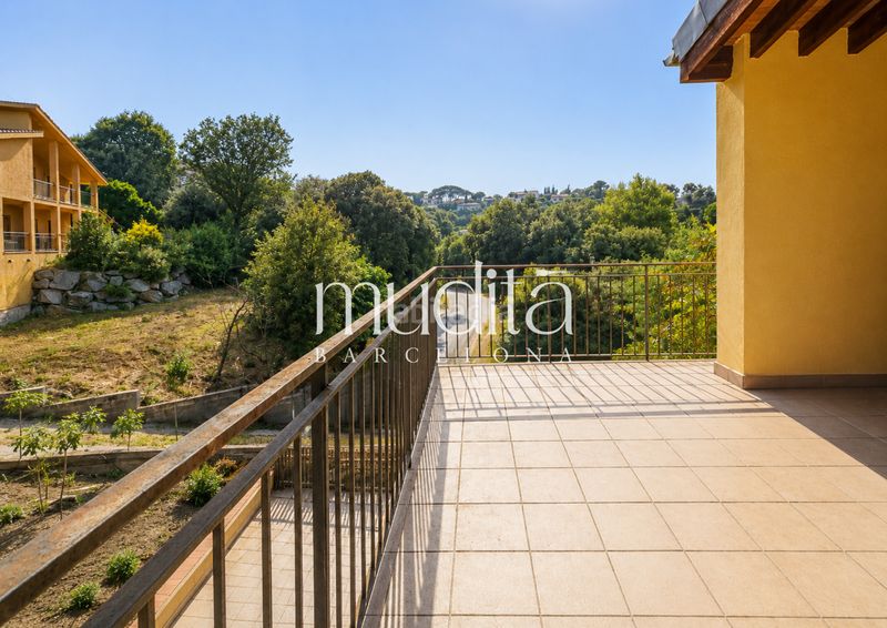 Foto 4fa321a4-0646-4cb0-a92b-45d39869632c. Casa amb calefacció aparcament a Llinars del Vallès
