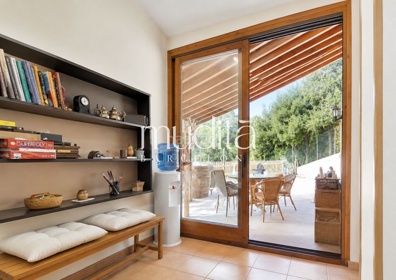 Foto 93357390-f7d8-46a5-80fb-dda9d54a75f8. Casa amb calefacció aparcament a Llinars del Vallès