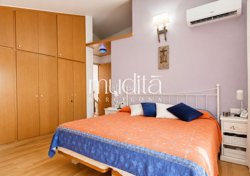 Foto b878d38a-140a-4d35-a356-79749a19c1df. Casa amb calefacció aparcament a Llinars del Vallès
